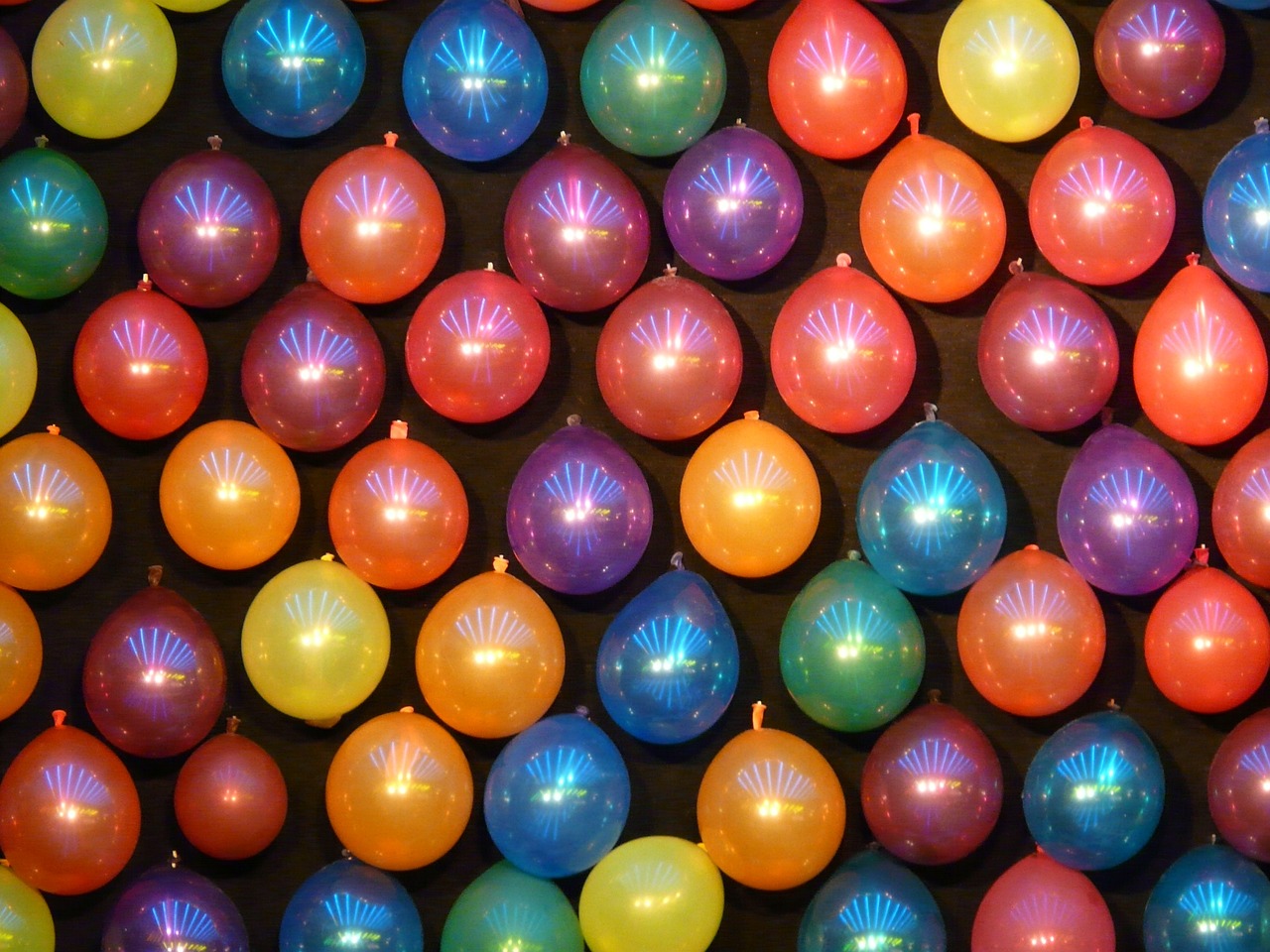 balloons, multicoloured, shooting gallery-61635.jpg